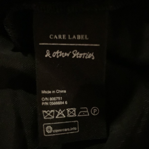 & Other Stories Black Velvet w/ Gold Stitched Flame design Long Sleeve Dress. 4 - Picture 7 of 8